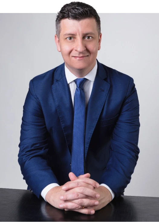 Dr. Pedro Gomes Delazeri